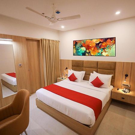 The Royal Legacy Hotel Lucknow Eksteriør billede