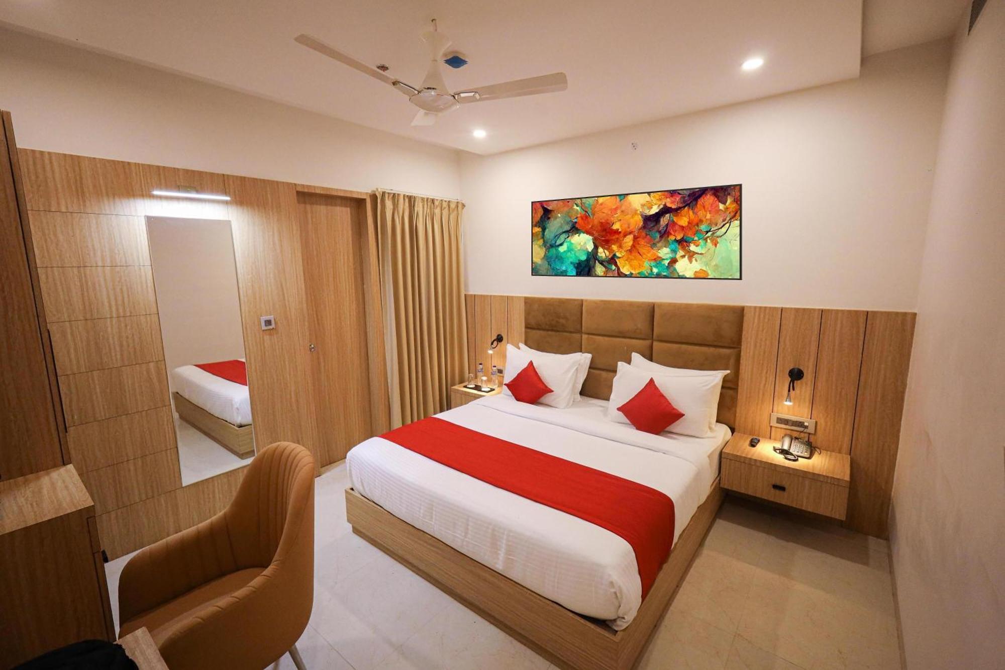 The Royal Legacy Hotel Lucknow Eksteriør billede