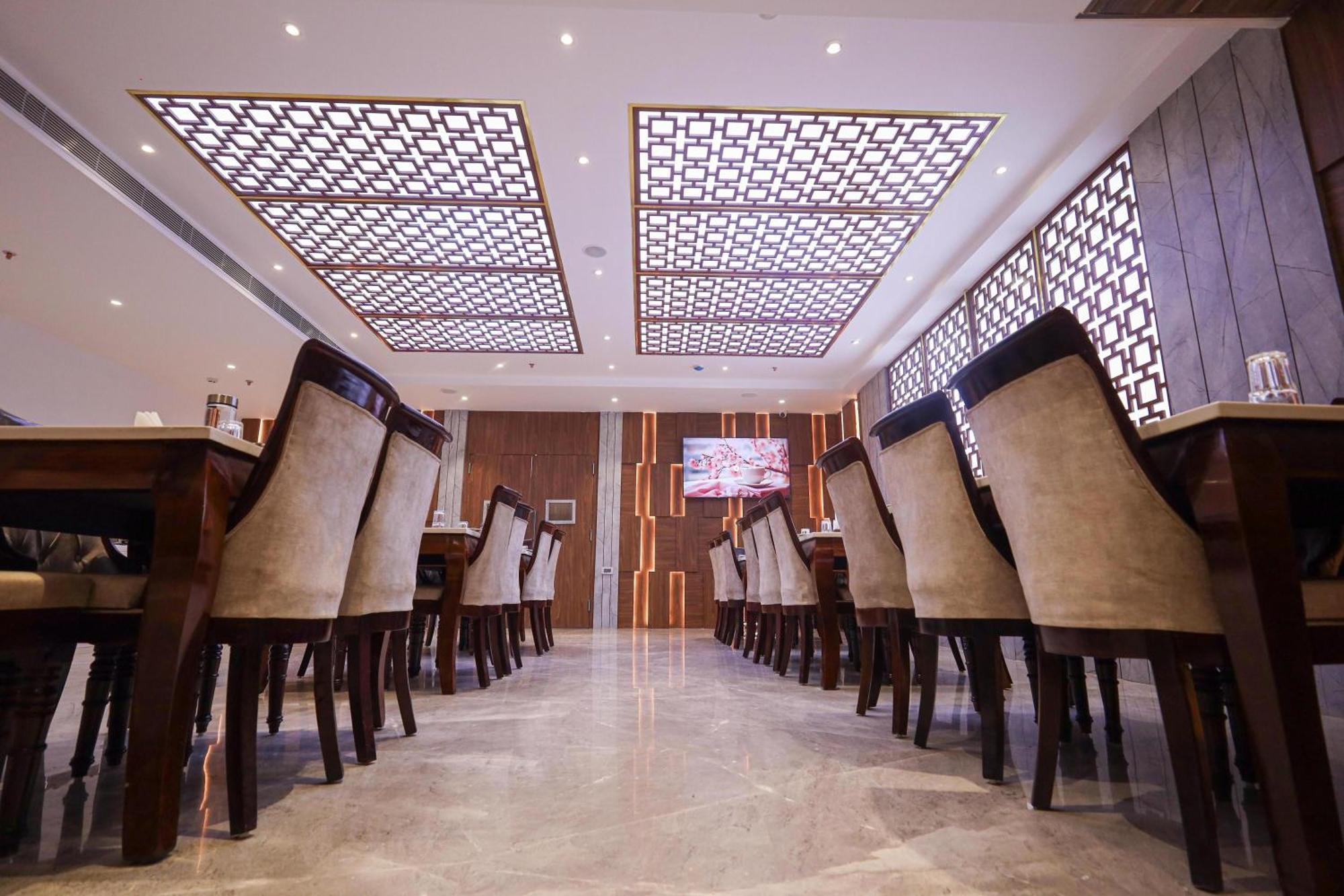 The Royal Legacy Hotel Lucknow Eksteriør billede