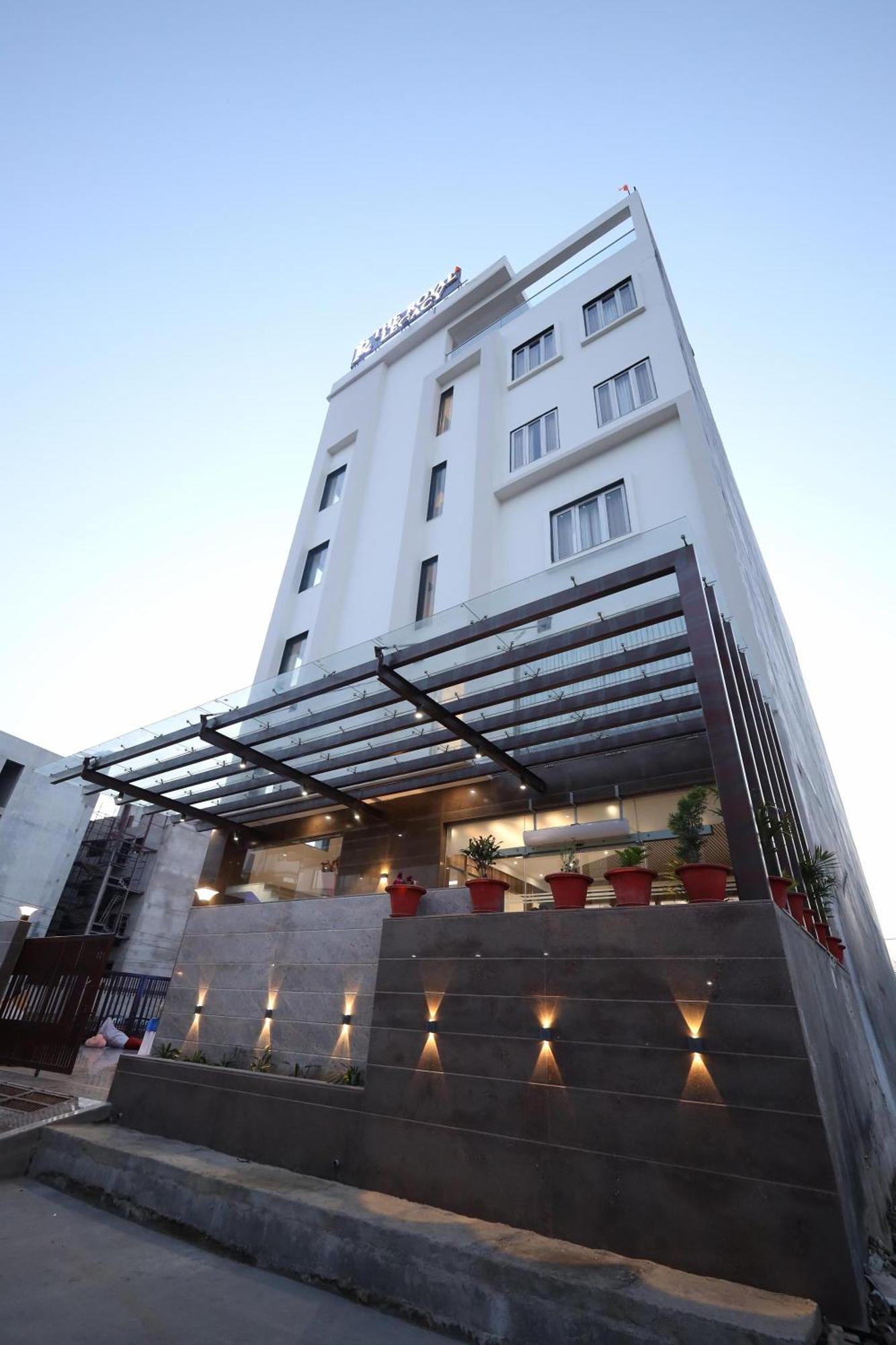 The Royal Legacy Hotel Lucknow Eksteriør billede