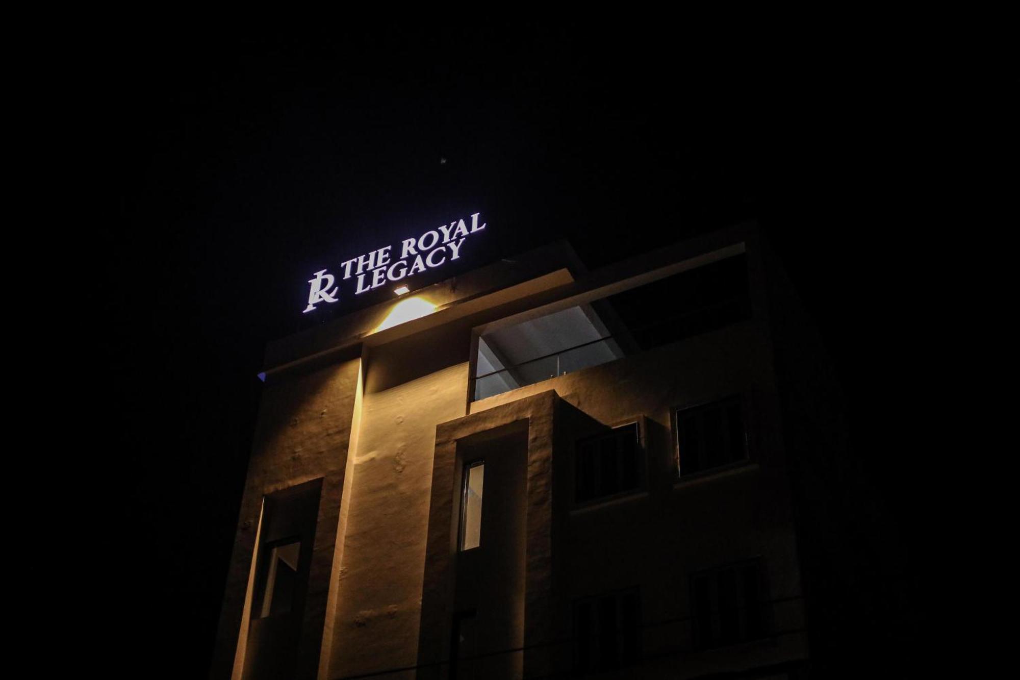 The Royal Legacy Hotel Lucknow Eksteriør billede